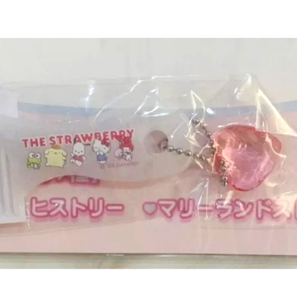 Sanrio Strawberry News Magazine Nov 2023 - Picture 4 of 5